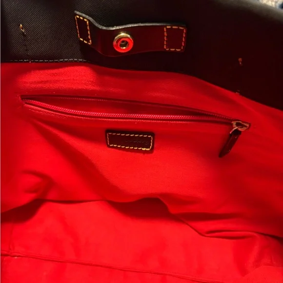 Classic Dooney and Bourke Nylon Black Tote Bag - Picture 7 of 11